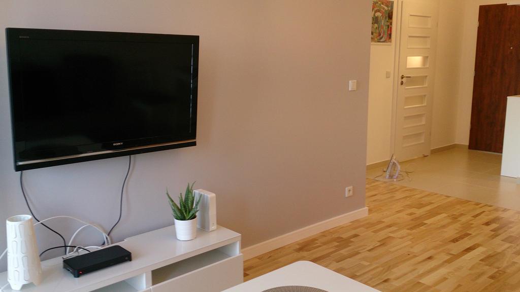 1 Bedroom Francuska Park Apartment Katowice Bagian luar foto